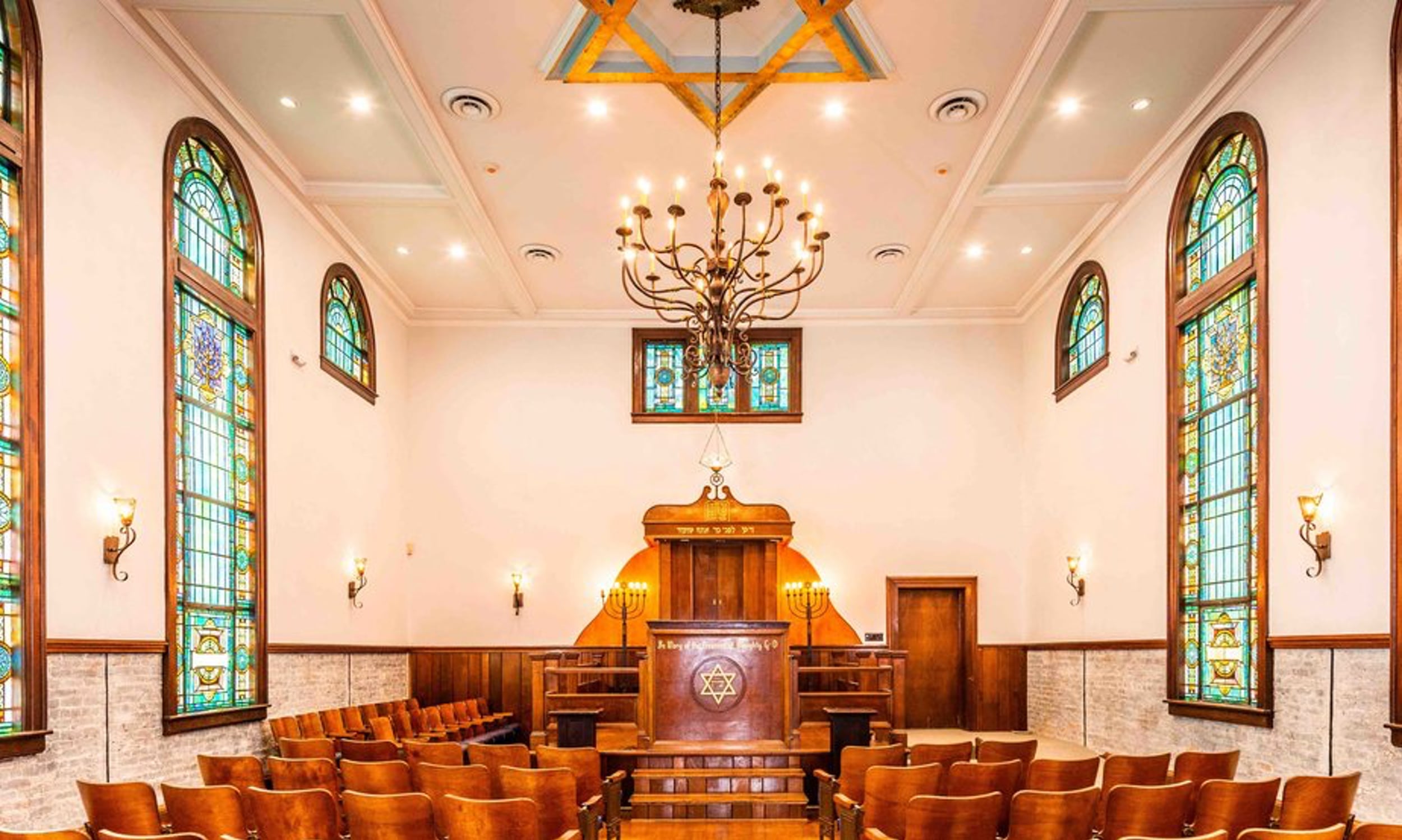 Interior of First Congregation Sons of Israel