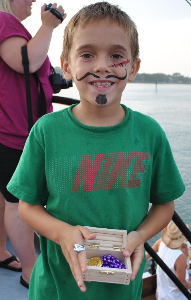 Black Raven Pirate Ship, kid's treasure