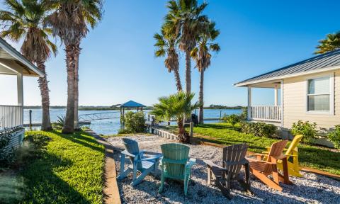 Outdoor seating at Devils Elbow Resort 