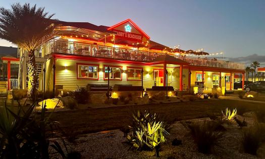 Crabby's Beachside - Exterior at Night
