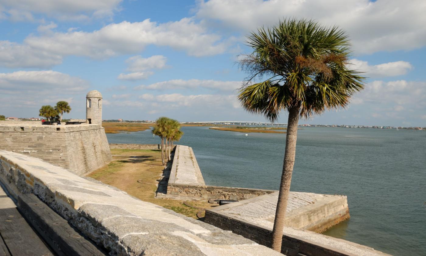 The Castillo De San Marcos walkway near the sea.