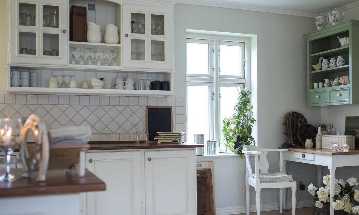 Custom cabinets make a new or remodeled kitchen especially appealing.