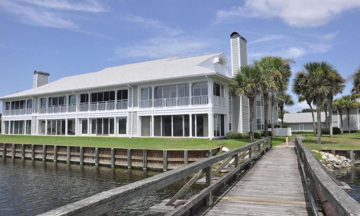 A boardwalk at The Pointe at Ponte Vedra.