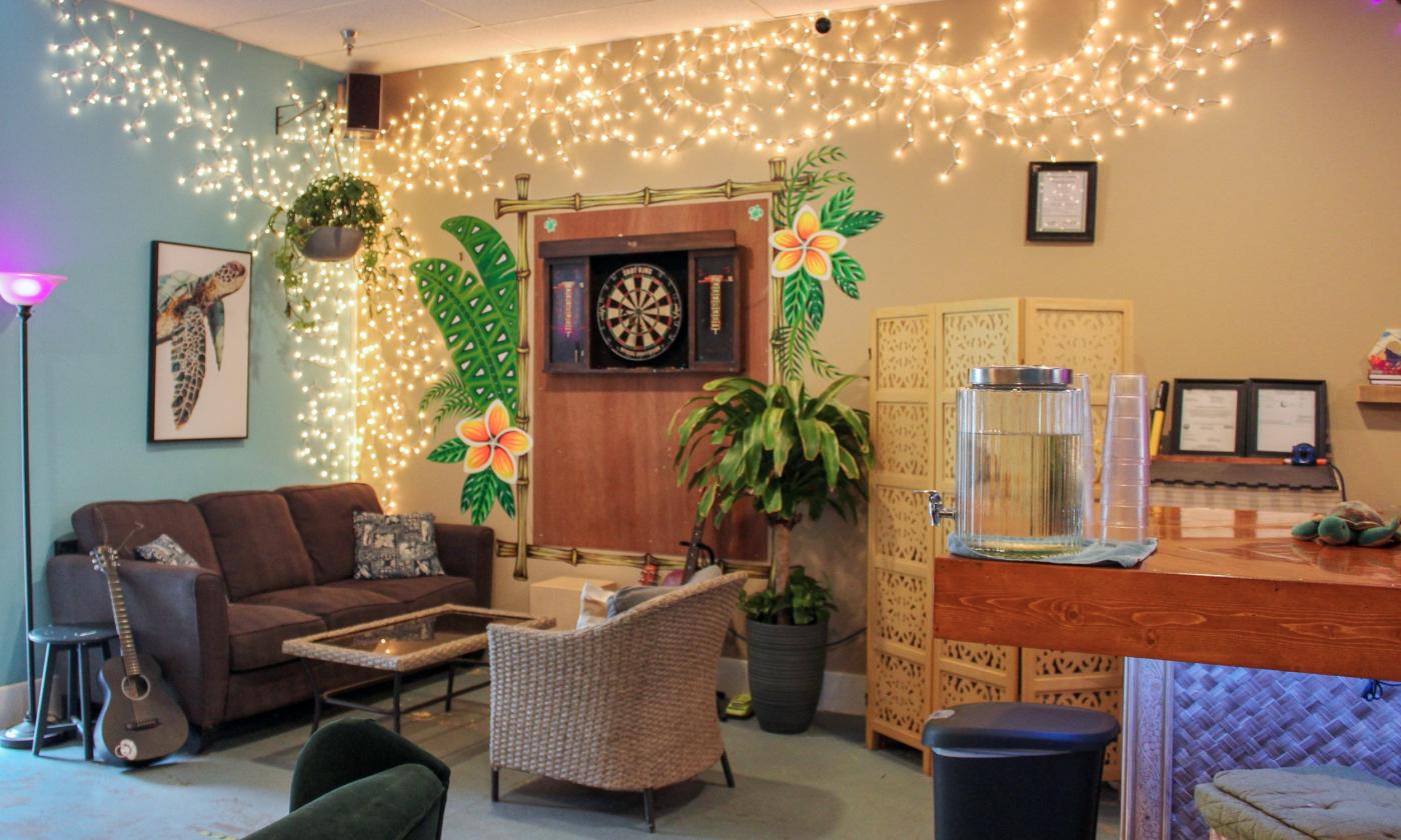 The Green Turtle Kava Bar offers a welcoming place for guests to relax and drink healthy kava beverages in St. Augustine, FL