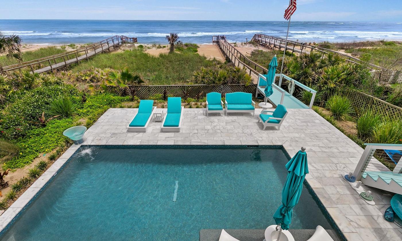 The pool and deck at Wrens Beach Rental 