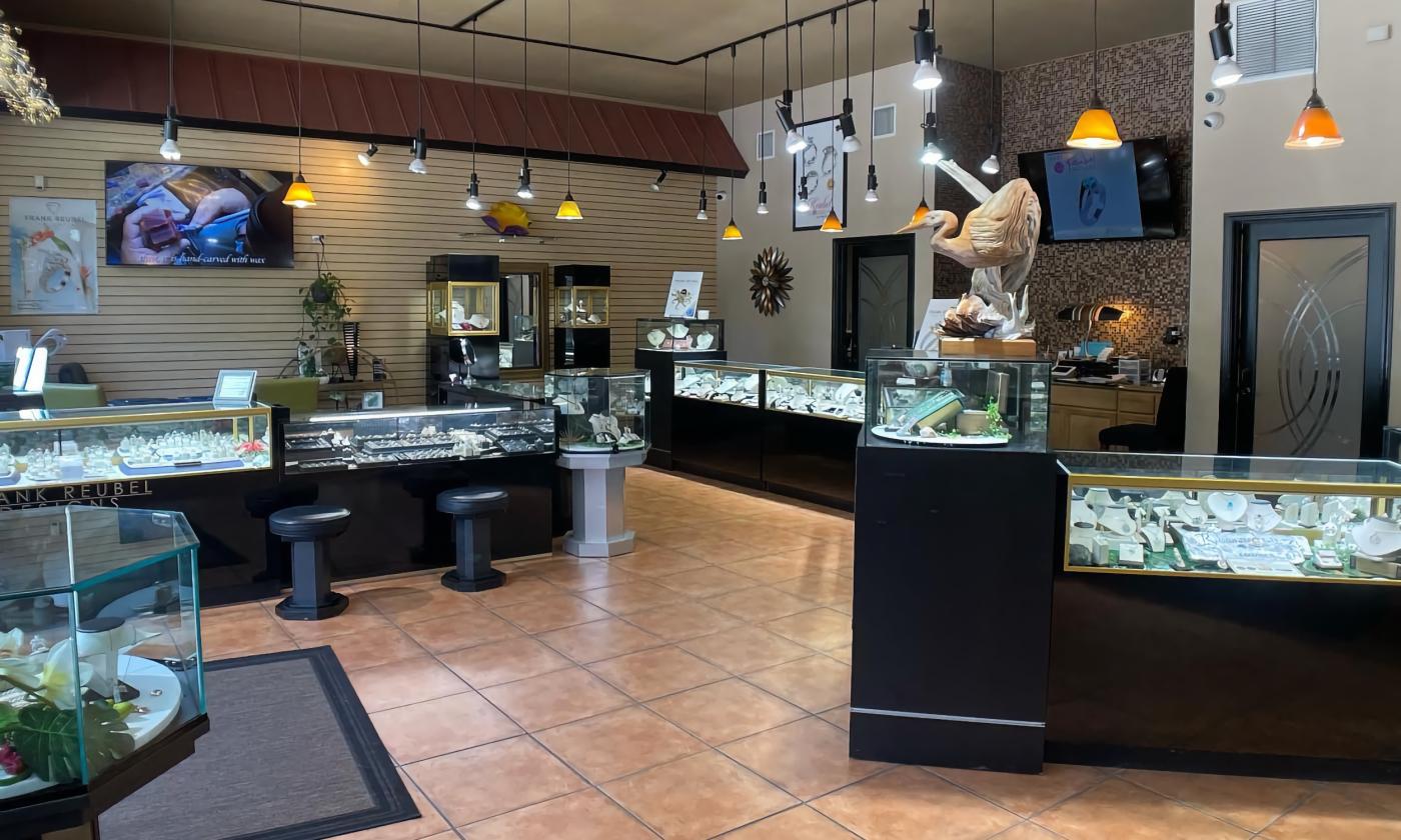 The inside of Diamonds on the Plaza shop