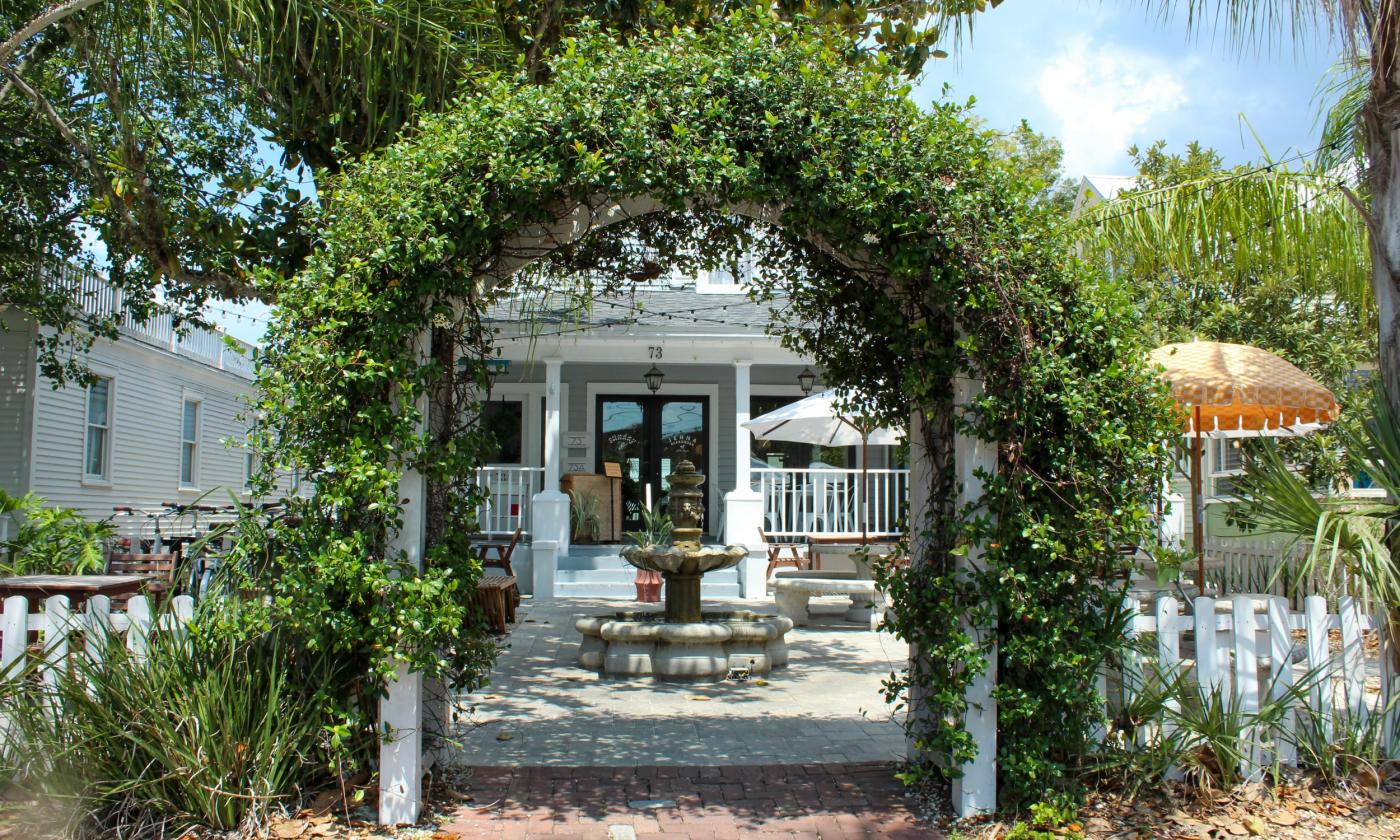 The entrance to the Sunday restaurant