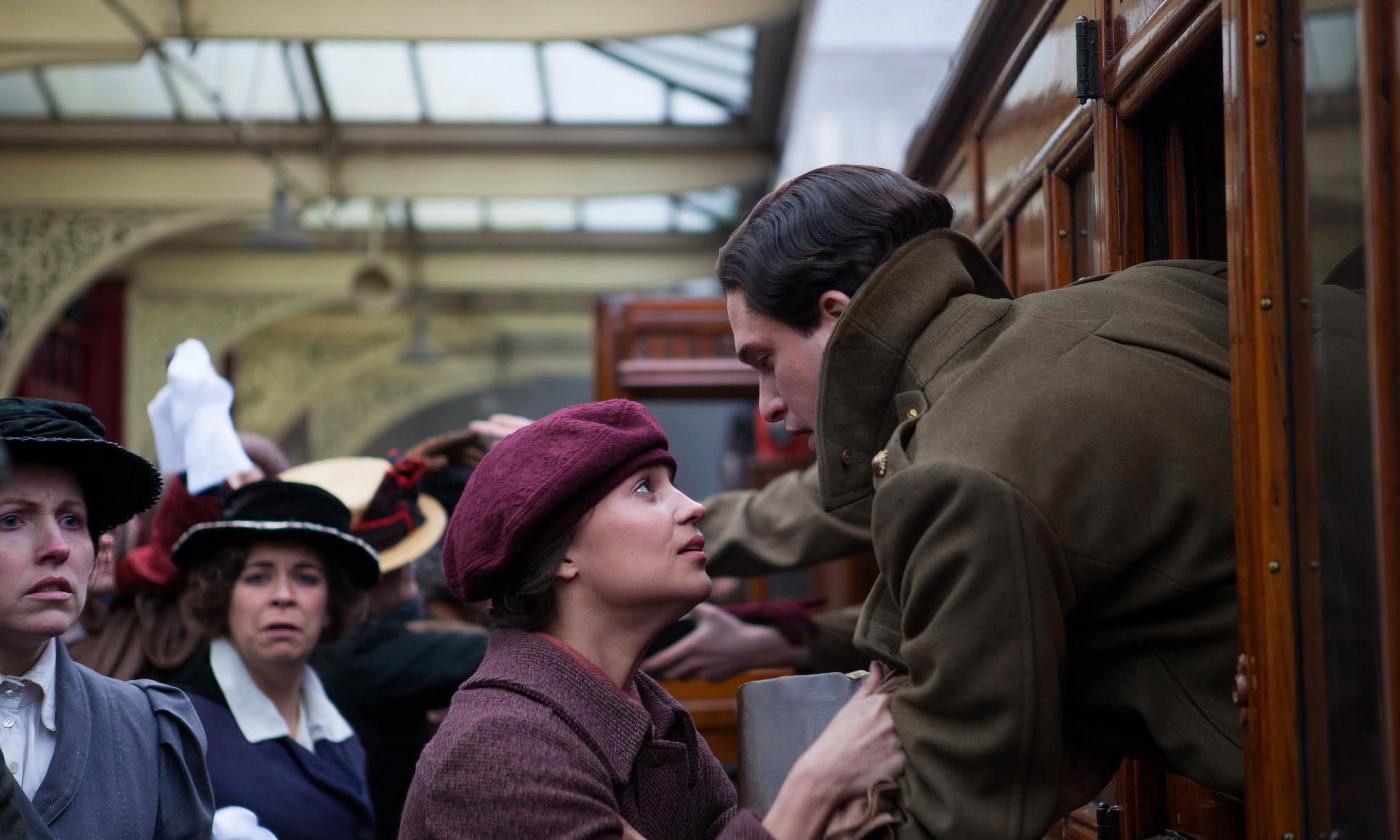Vera and Roland at the train station in "Testament of Youth"