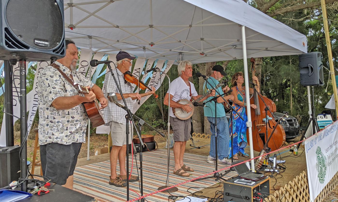 The Dunehoppers performing at the 2021 Lullaby of the Rivers festival.