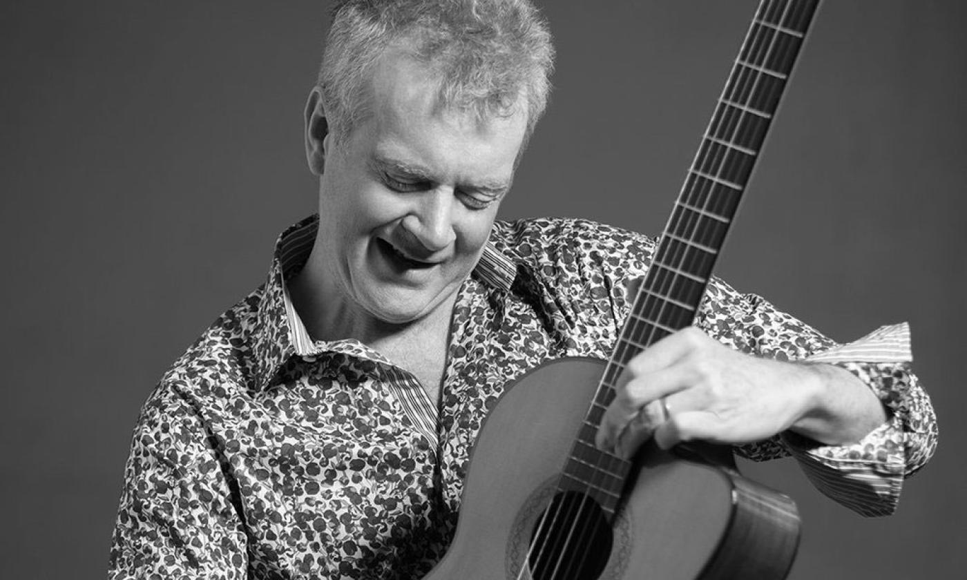 Jazz acoustic guitarist Peter White returns to Ponte Vedra for his annual Christmas concert.