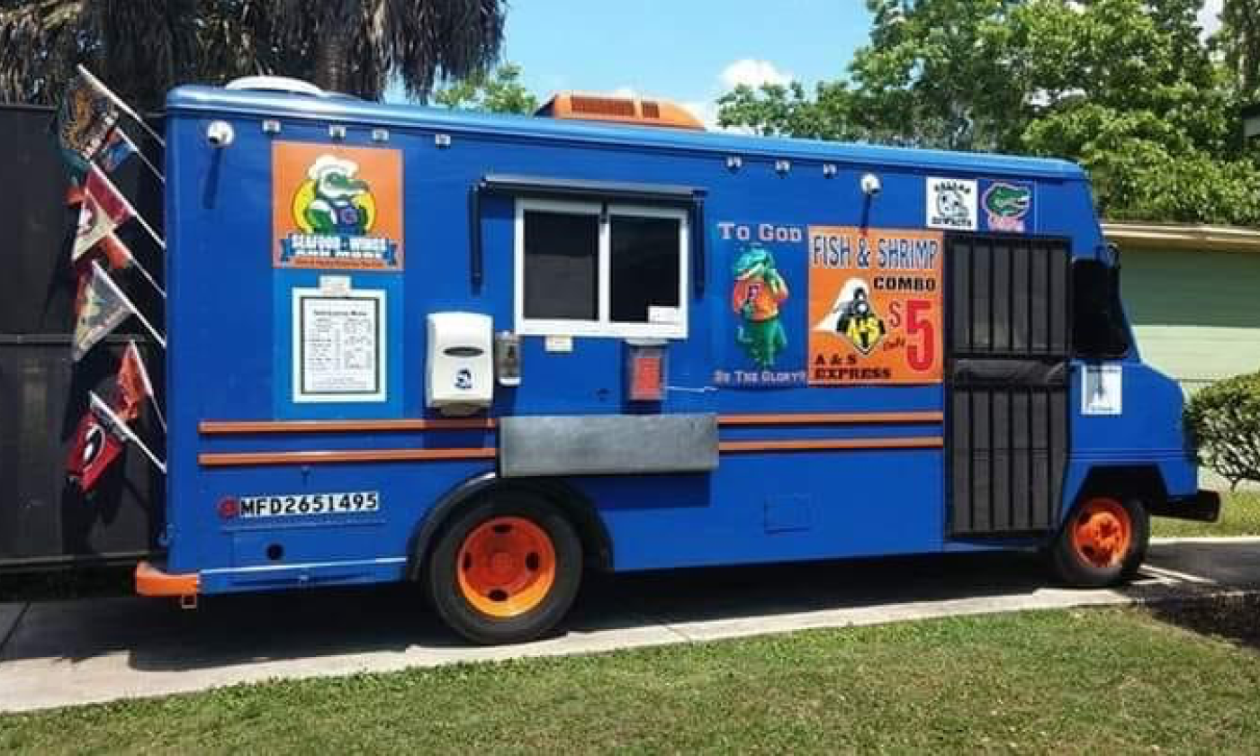 Supper Truck Saturdays help the Rotary Club promote the rural community of Hastings.
