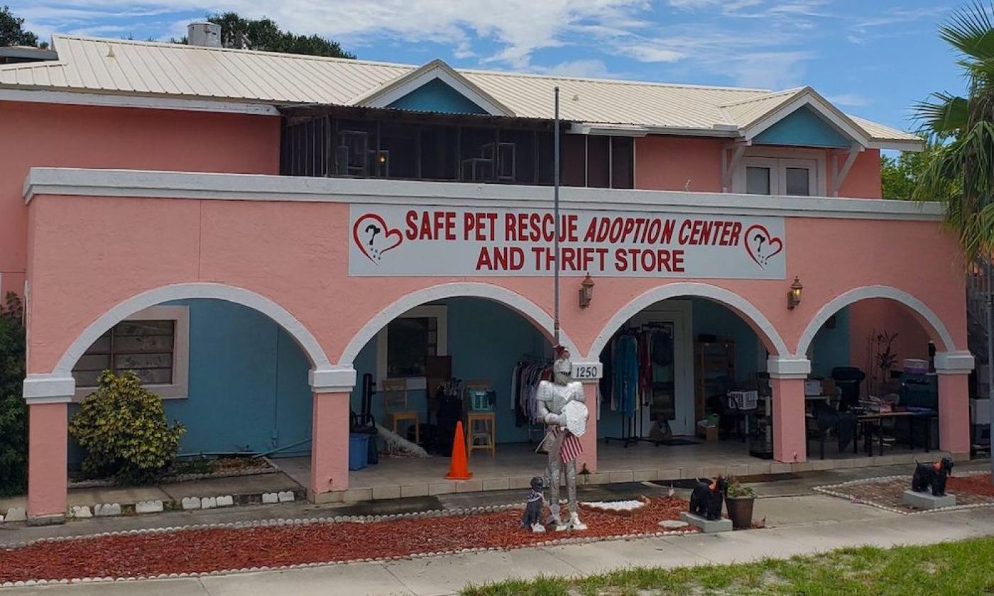 Outside SAFE Pet Rescue Thrift Store in St. Augustine, FL.