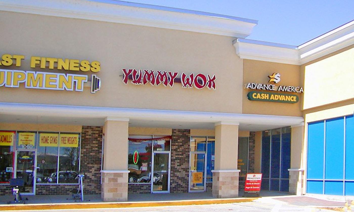 Front exterior of Yummy Wok building