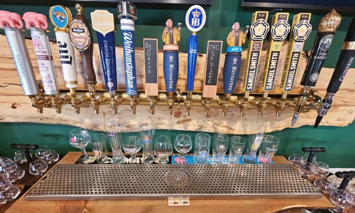 The various beers on tap