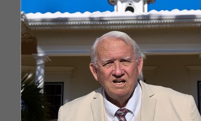 David Fussell portraying attorney Sigsbee Scruggs