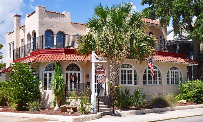 Casa de Sueños Bed & Breakfast captures the look of old St. Augustine in its Mediterranean-revival style architecture.