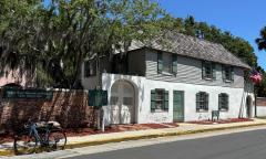 The exterior of the Oldest House Museum