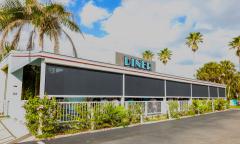The exterior of the Beachside Diner on St. Augustine Beach