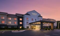 Fairfield Inn & Suites' exterior