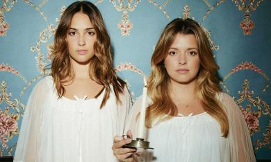Two Girls One Ghost Podcast 