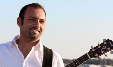 Play Easy Listening Guitar by Acoustic Guitar Music on Music