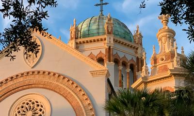 Henry Flagler built the Memorial Presbyterian Church, based on the design of the Basilica of St. Mark in Venice, Italy, for his daughter Jennie Louise Flagler.