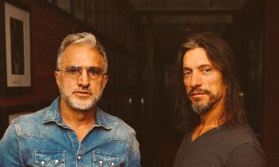 Songwriters the Warren Brothers headshot