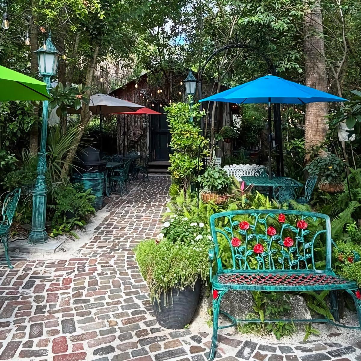 secret-garden-25x15-WEB.jpg?