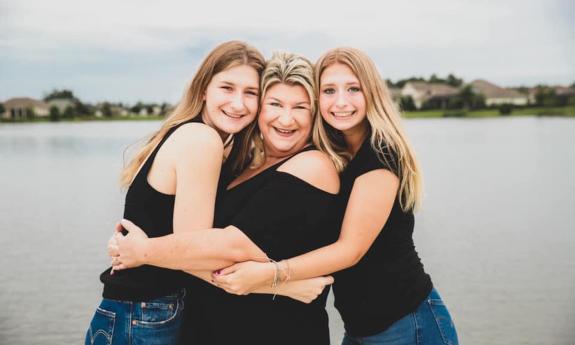 Forever Yours Photography captures a family on the water.