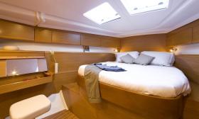 The owner's suite, the master stateroom on the 50-foot sailing yacht Summerwind