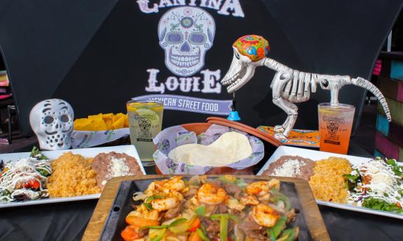 Cantina Louie fajita platters