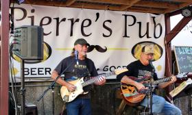 Musician duo playing at Pierre's Pub in downtown St. Augustine