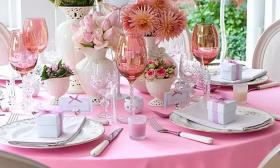 Table setting with pink and white aesthetic