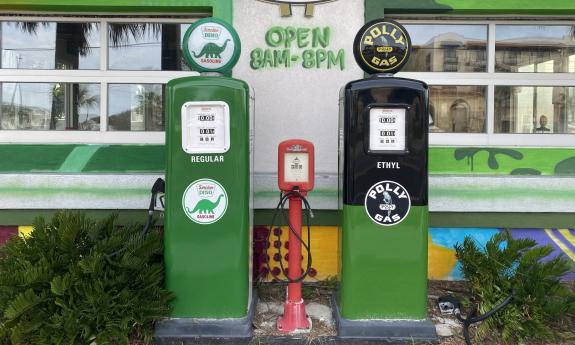 Old-fashioned air pumps in front of the restaurant