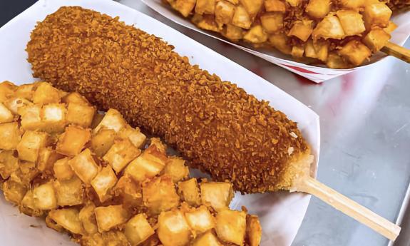 A tray of the potato and original Korean hot dogs