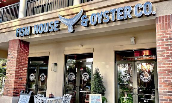 The exterior of the Julington Creek Fish House