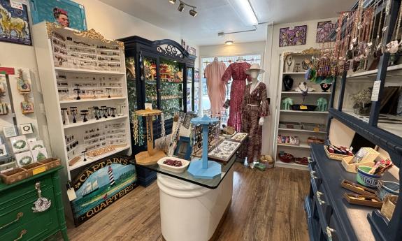 Arrangements of jewelry in the shop