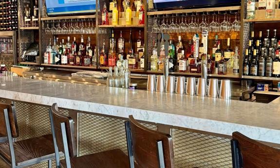 A full-bar is onsite at the Ponce location