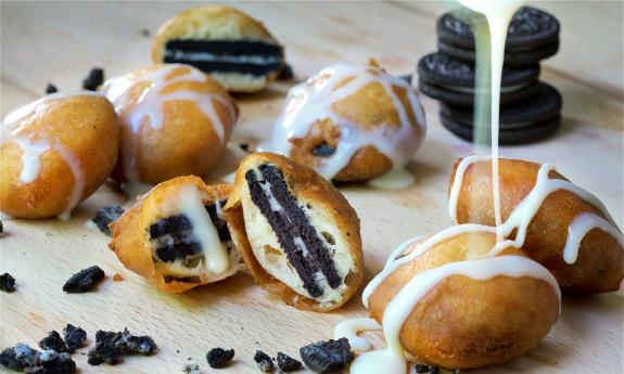 Oreo beignets for desert at Harry's