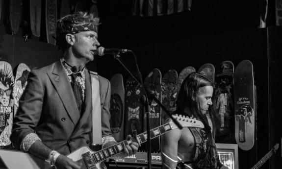 The duo Limo Scene onstage