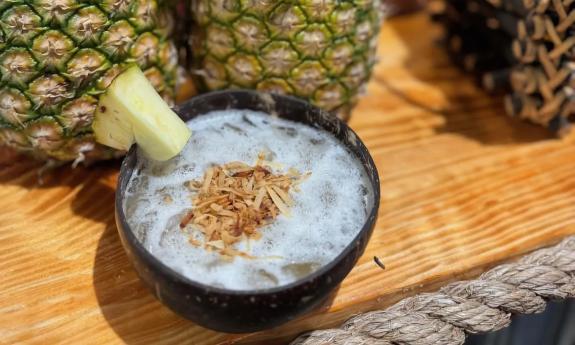 A pineapple flavored kava drink
