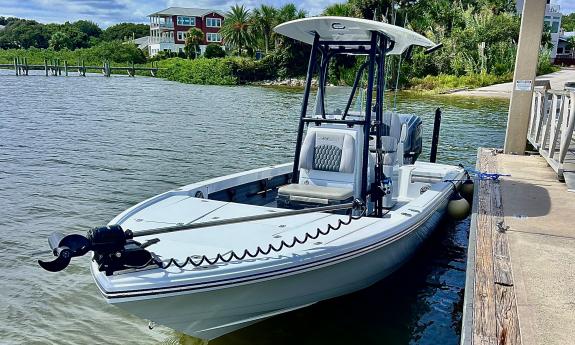 The 25’ Pathfinder Hybrid boat