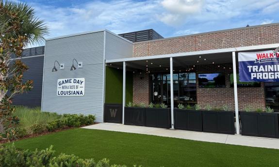 The exterior of Walk On's Sports Bistreaux