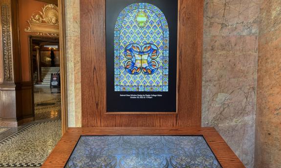 A guest-created stained glass window at the kiosk in Flagler Legacy Tours
