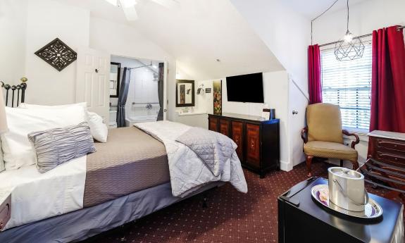 A charming room at the top of Agustin Inn