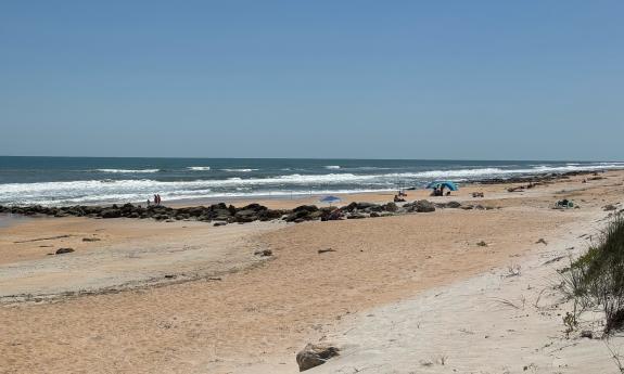 The beach at the eastern side of the River to the Sea Preserve
