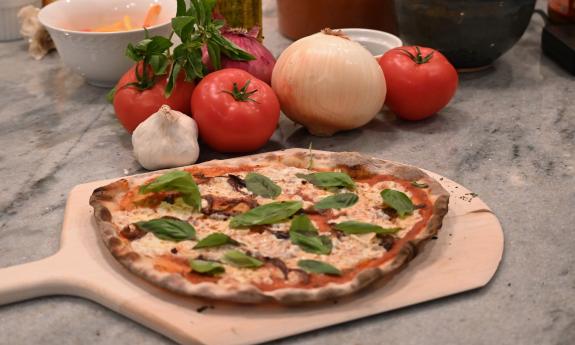 A Margarita Pi-Style pizza