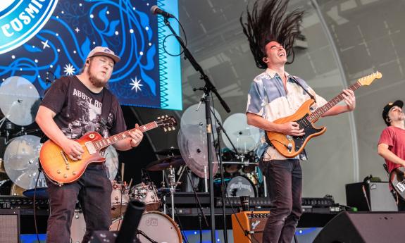 Johnny Cosmic on the left and KBong on the right in concert