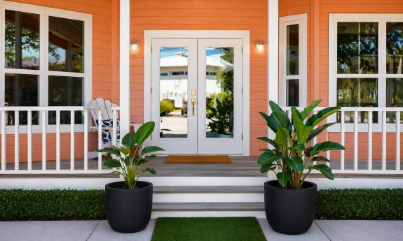 The exterior of the Sandpiper boutique