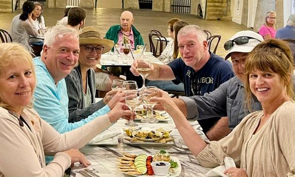 Diners on a First Coast Food Tour